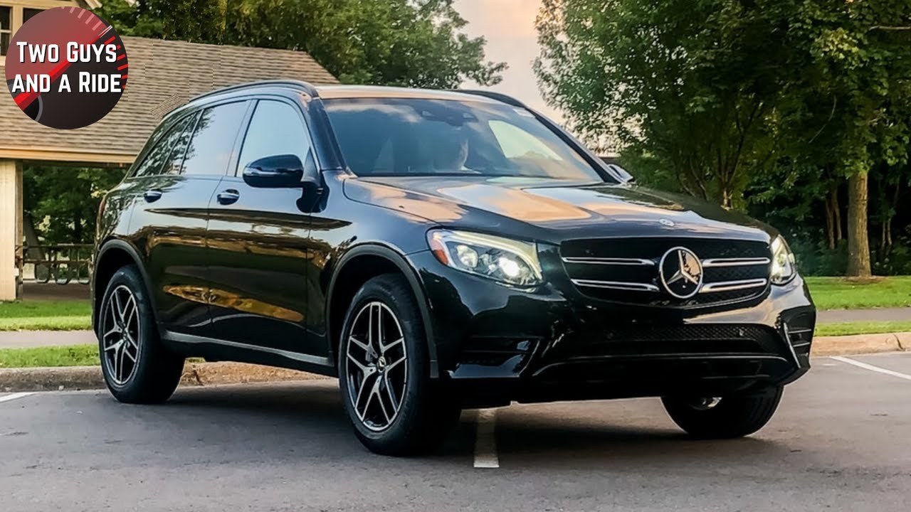 Xe Mercedes GLC 300 sản xuất 2019 màu Trắng nội thất Be chạy lướt 3315 km